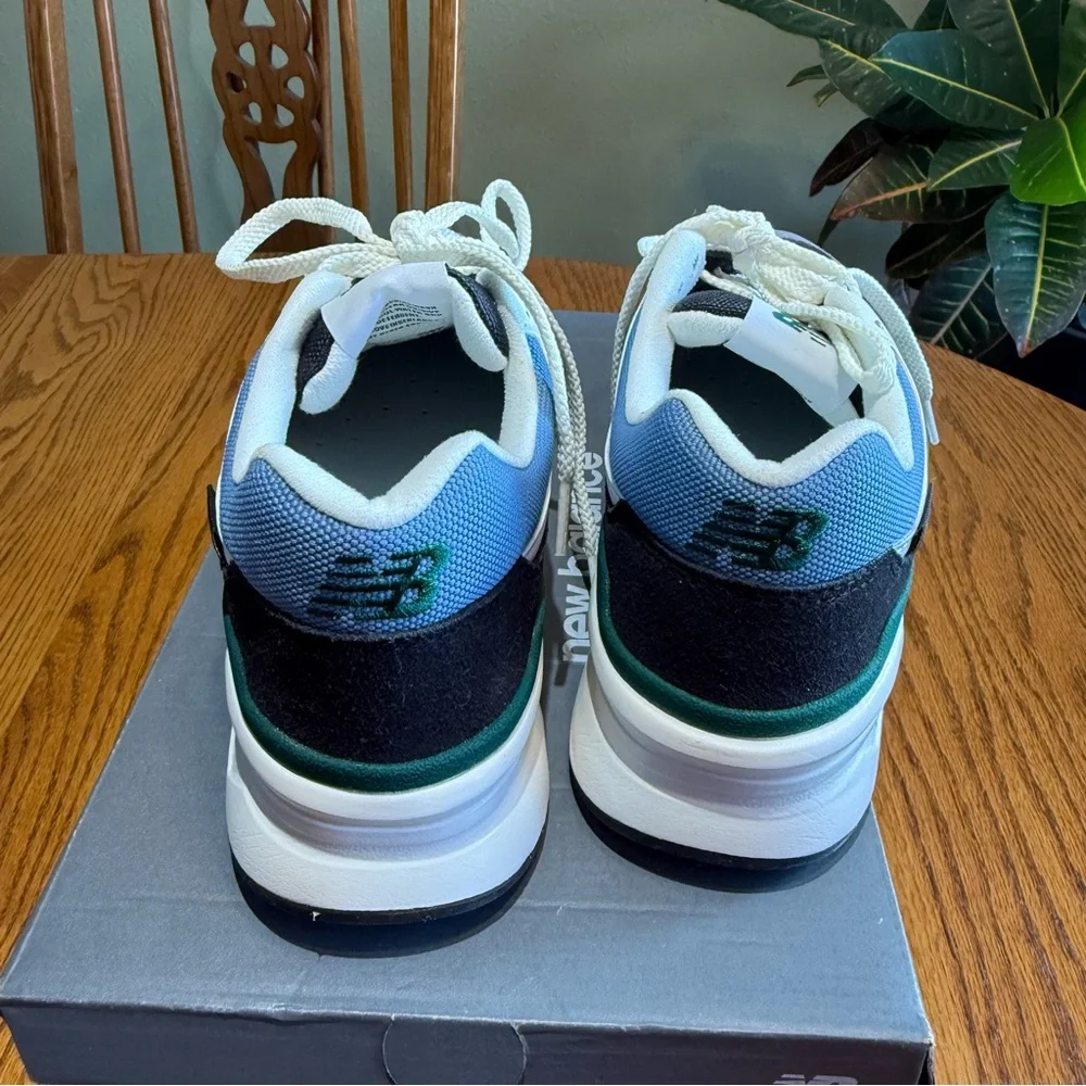New Balance 997H Size 8.5D in Mens or 10 in womens - Picture 6 of 10